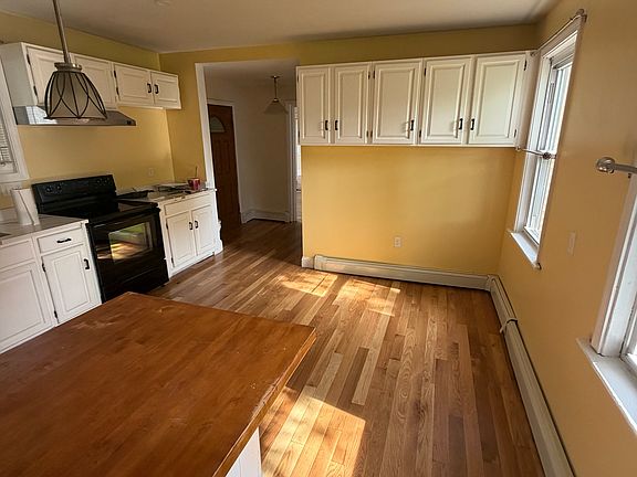 5th image of 49 Olney St #1