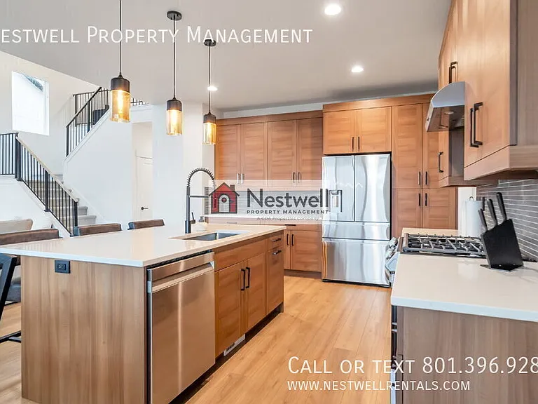 76 N Midland Dr — Photo 10