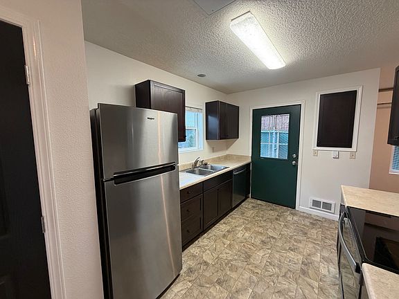 4th image of 940 NW 7th Ave #3