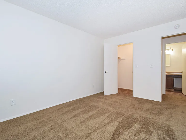Gardenbrook Apartments — Photo 40