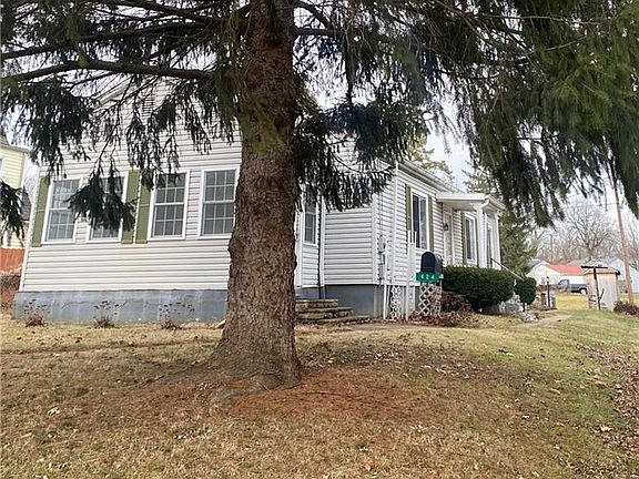 4th image of 424 W Main St