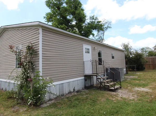 1906 Cemetery Rd, Tallahassee, FL 32305