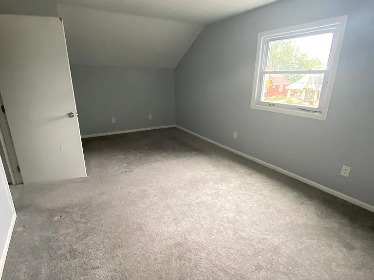 16917 Larchwood Ave — Photo 68