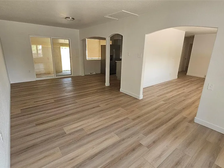 7840 Linda Cir — Photo 5