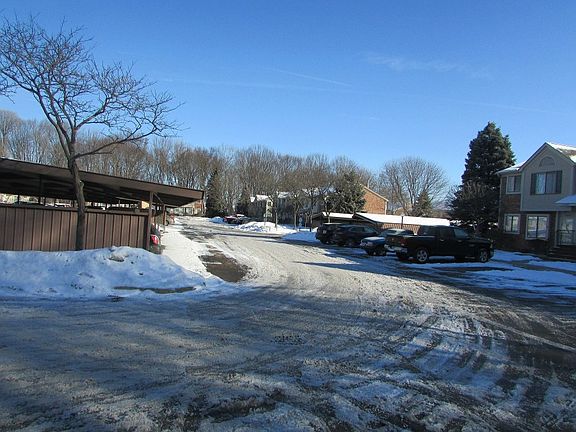 5th image of 27626 Harrison Woods Ln