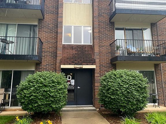 4th image of 5S100 Pebblewood Ln #D-10
