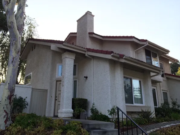 938 N Quarterhorse Ln, Oak Park, CA 91377