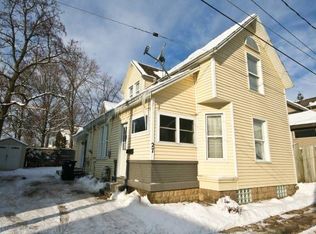 27 Caroline Pl NE, Grand Rapids, MI 49503