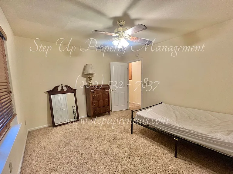 22519 Lina Ln — Photo 9