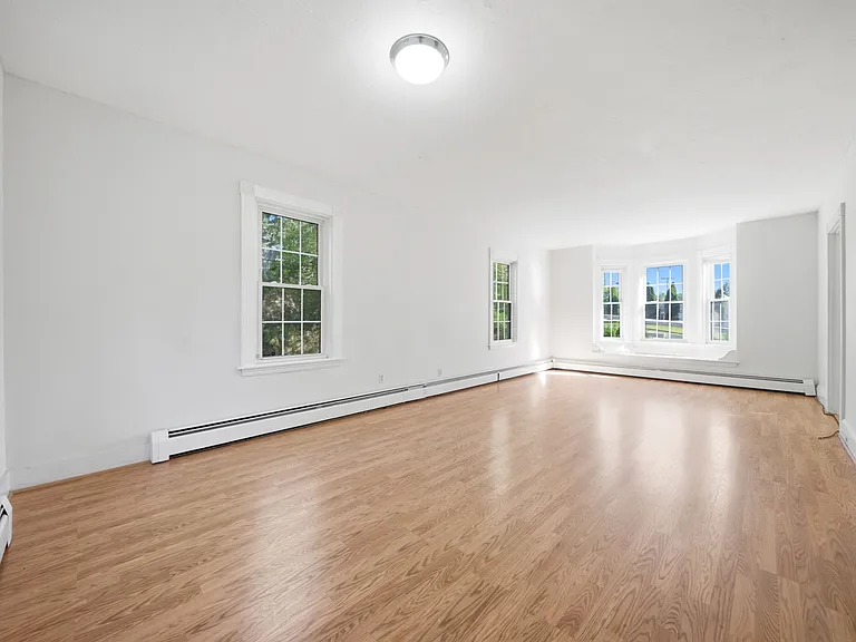 7 Wilson Ave — Photo 5