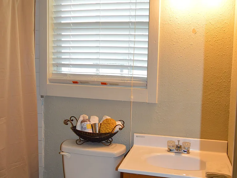 130 Dooley St — Photo 6