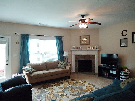 4th image of 209 Claudia Dr