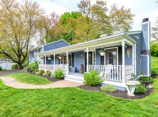 139 Barryscott Dr, Fairfield, CT 06825