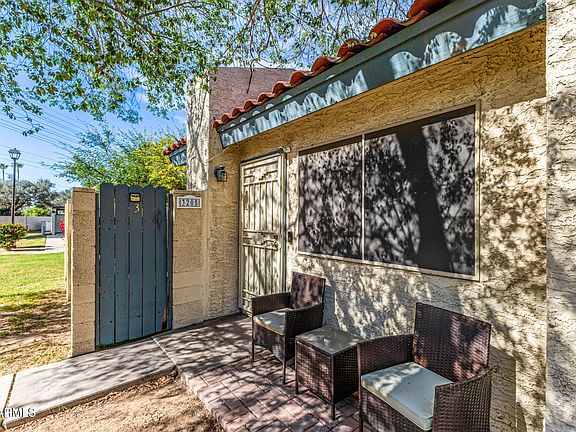 2nd image of 3205 W LOMA Lane #3