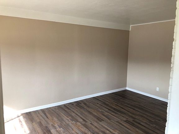 3rd image of 9326 Salisbury Dr