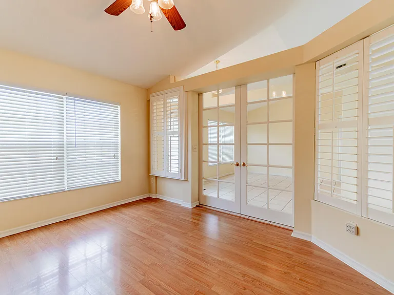 5593 NW Wesley Rd — Photo 14
