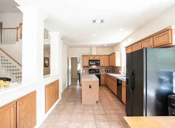 5th image of 16801 Willow Oak Ln