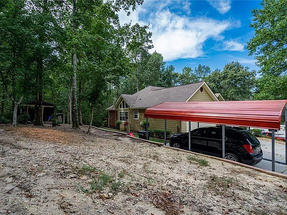 4th image of 4724 Pine Dr