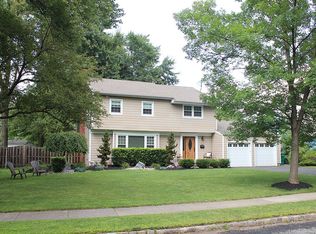 318 Willow Way, Clark, NJ 07066