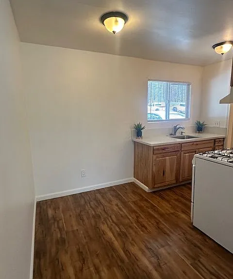 1070-1074 Echo Rd #1 — Photo 3