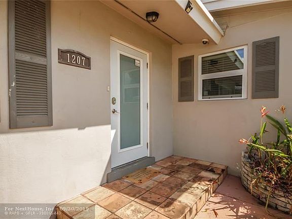 4th image of 1207 NW 18th St