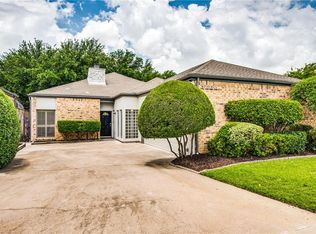 209 Oak Hill Dr, Trophy Club, TX 76262