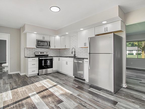 5th image of 58928 Lower Dr