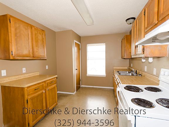 4th image of 1126 Nicole Ln