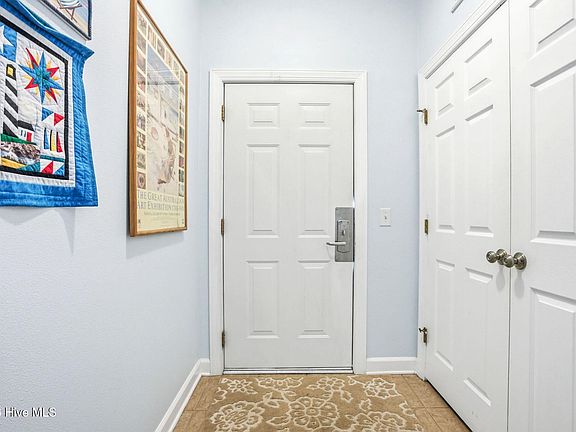 4th image of 142 Avian Drive #3901