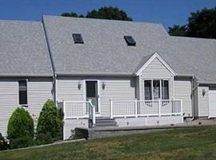 9 Salem St, Westerly, RI 02891