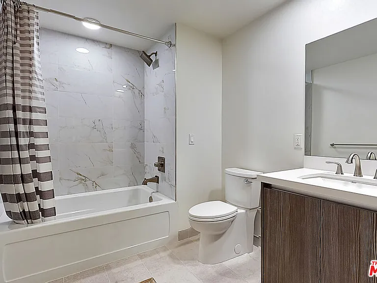 1070 S Bedford St #402 — Photo 16