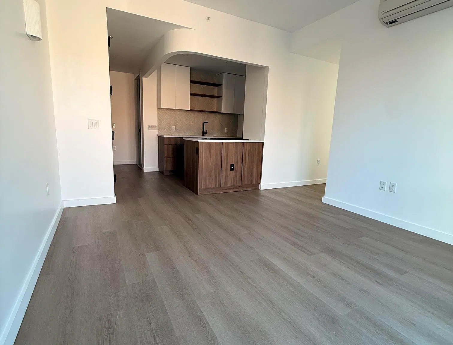 953 Dean St — Photo 4