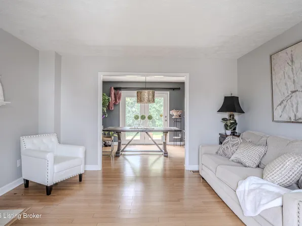 2400 English Station Dr, Lexington, KY 40514