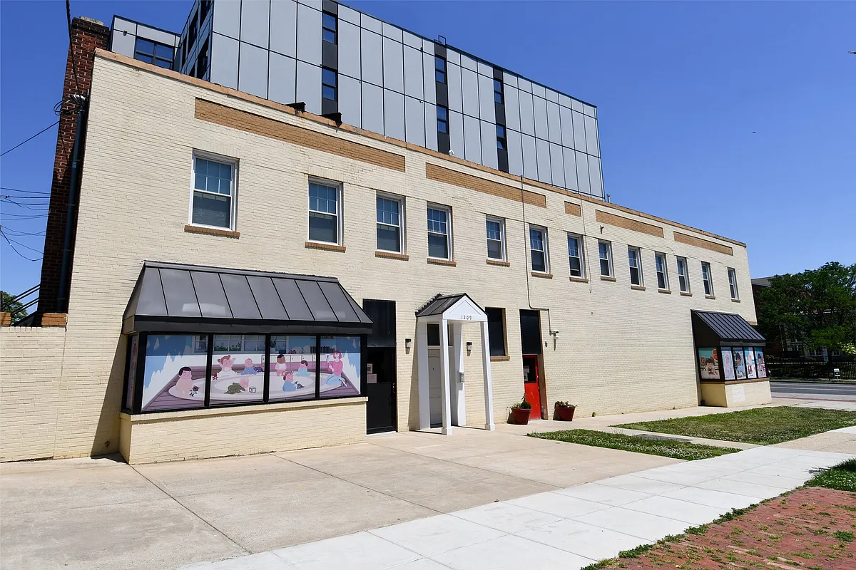 Building Photo - 5700 Georgia Ave NW #2