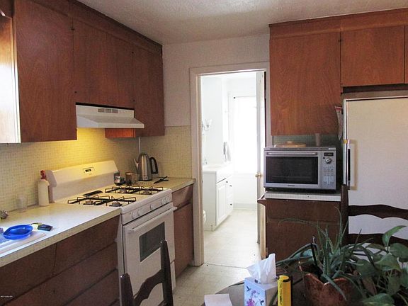 2nd image of 2711 E Milham Ave
