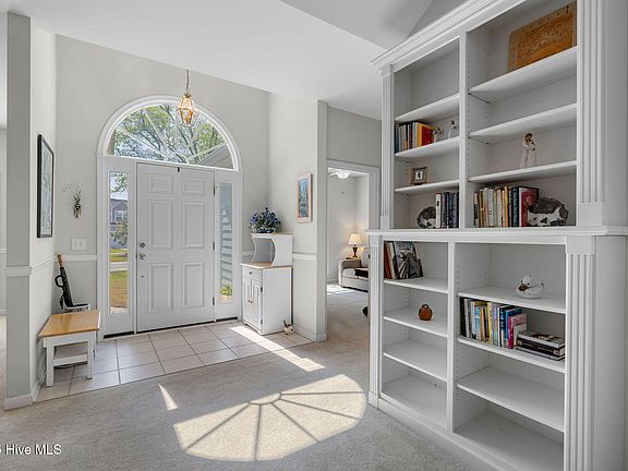 4th image of 4156 Buckingham Court