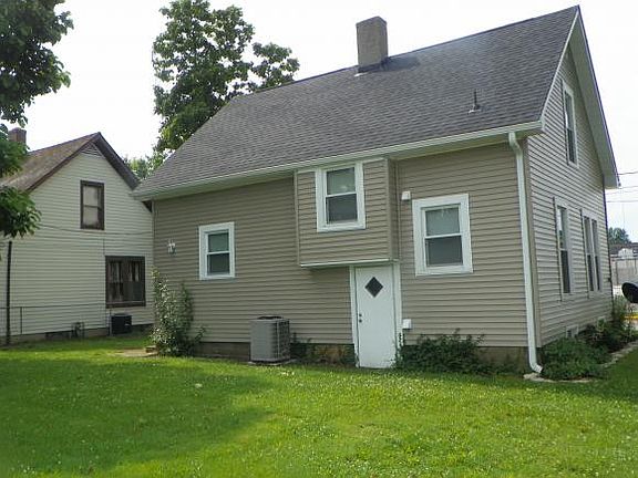 2nd image of 530 W 16th St