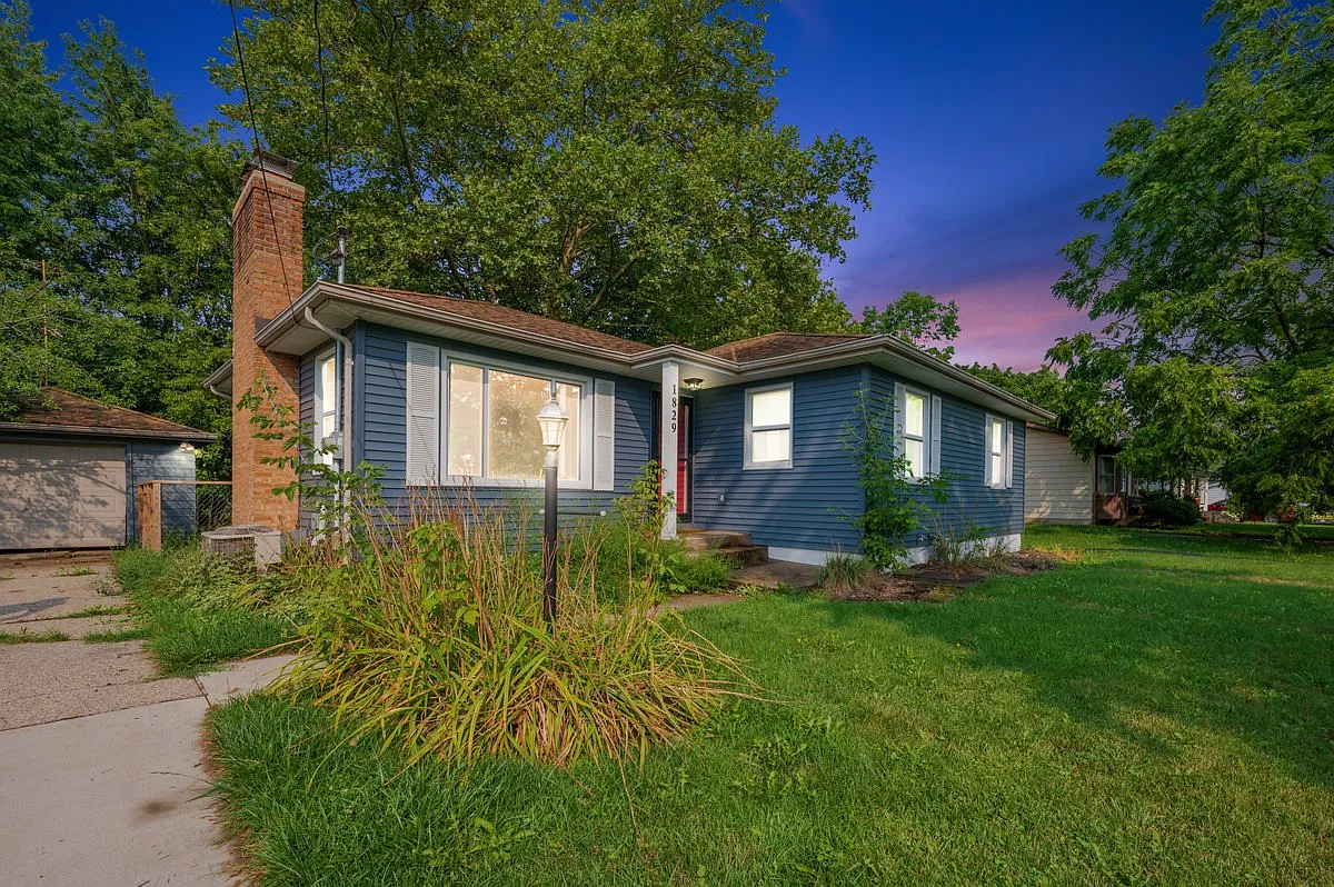 3 bed, 1758 sqft, $2,500 — Photo 3