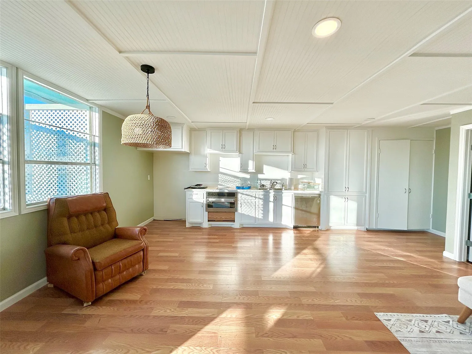 1 bed, 1.0 bath, 800 sqft, $1,300 — Photo 4