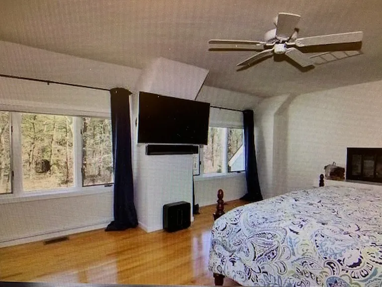 10 Honeysuckle Ln — Photo 9