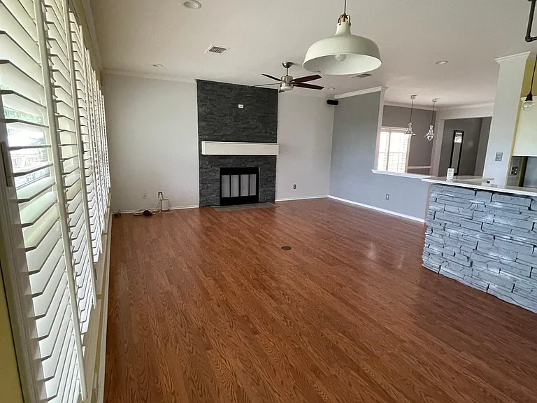 22407 Madison Park — Photo 13