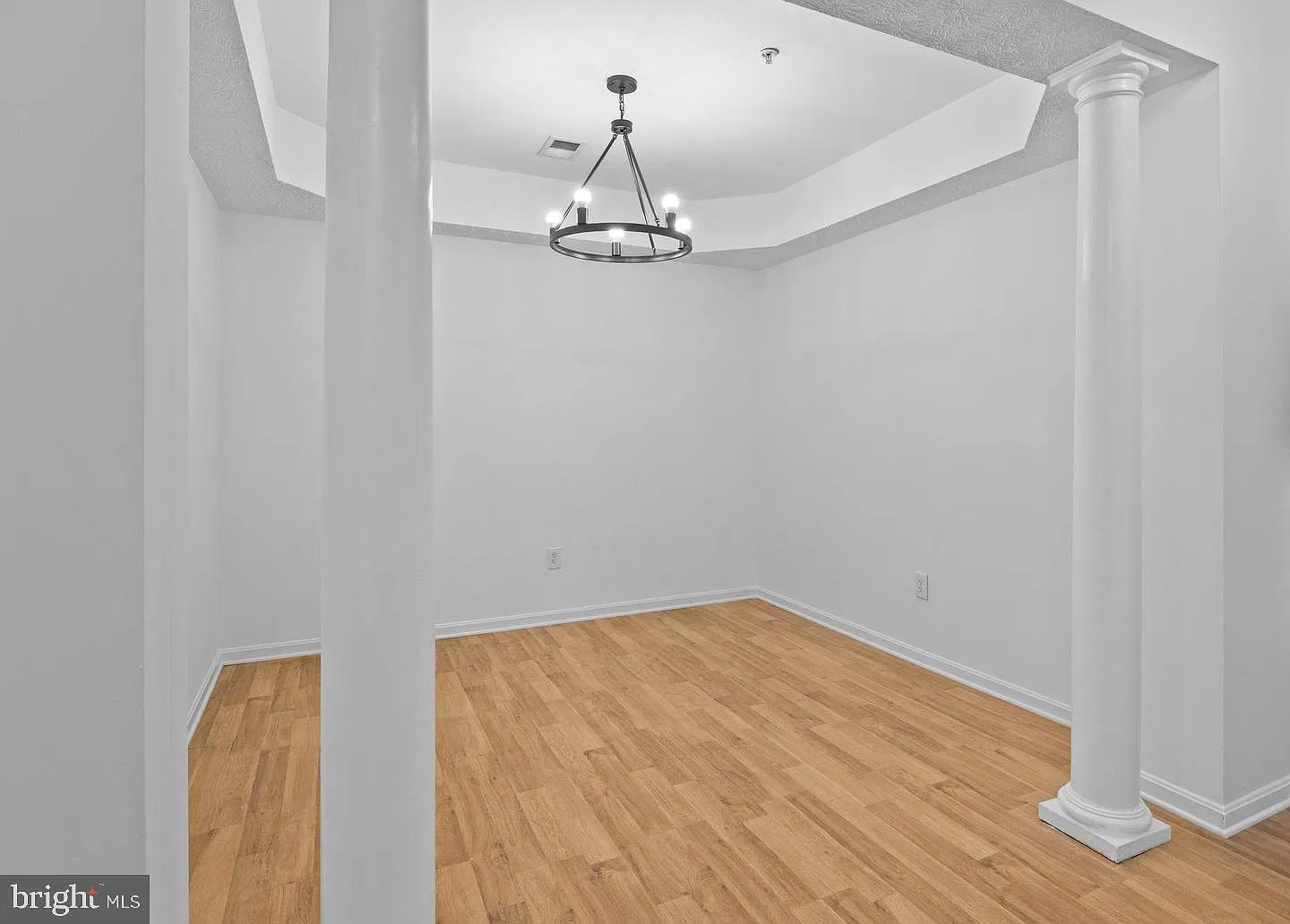 2 bed, 2.0 bath, 1628 sqft, $1,900 — Photo 3
