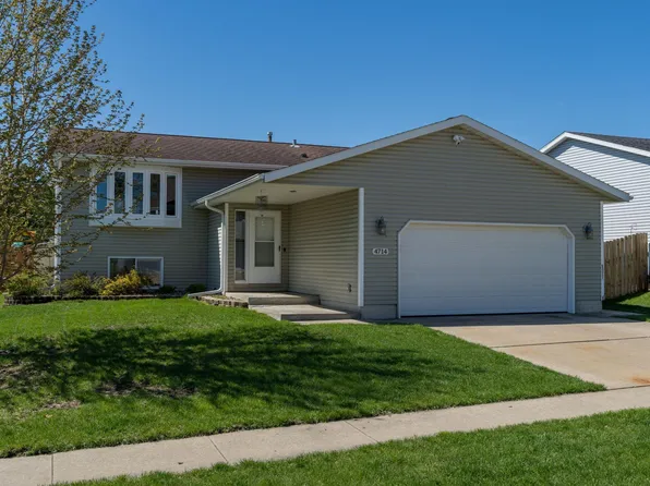 4714 8th St NW, Rochester, MN 55901