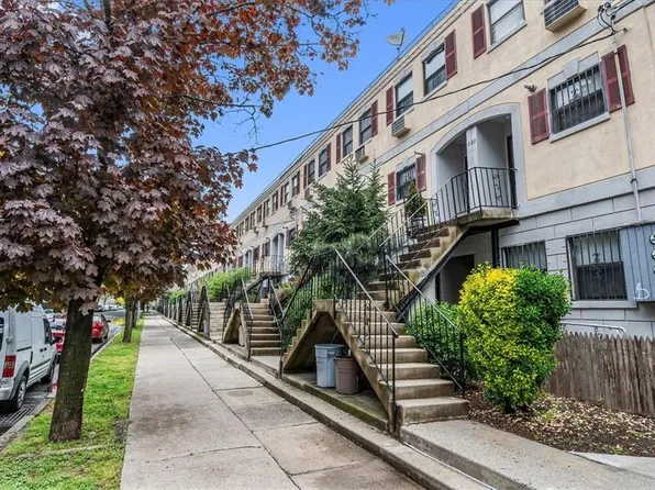 826 Leland Avenue #16C, Bronx, NY 10473
