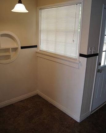 5th image of 2219 Dillingham Ave