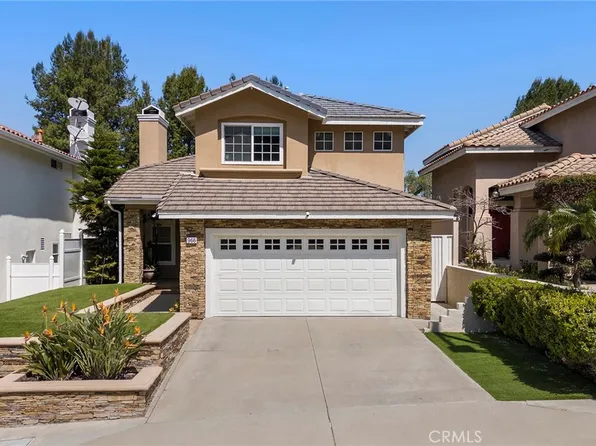 966 S Silver Star Way, Anaheim, CA 92808