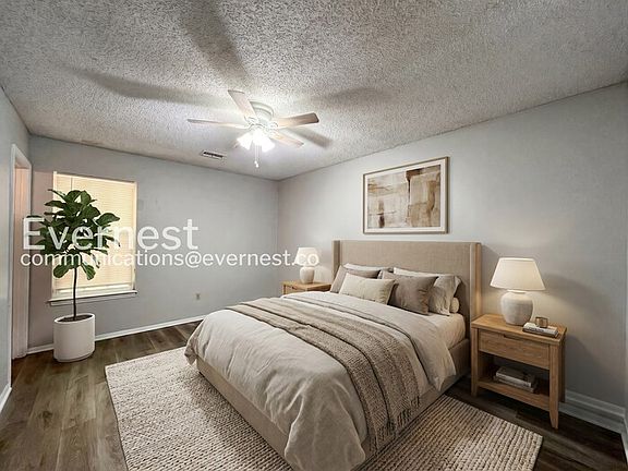 4th image of 5565 Chapel Hill Dr