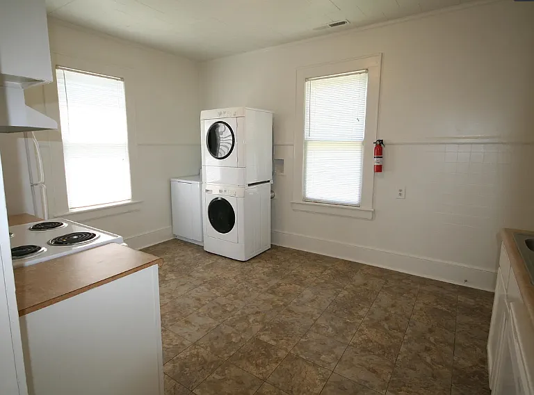 613 Hicks St #A — Photo 5