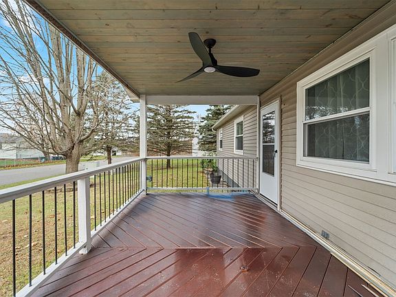3rd image of 3 Lori Dr