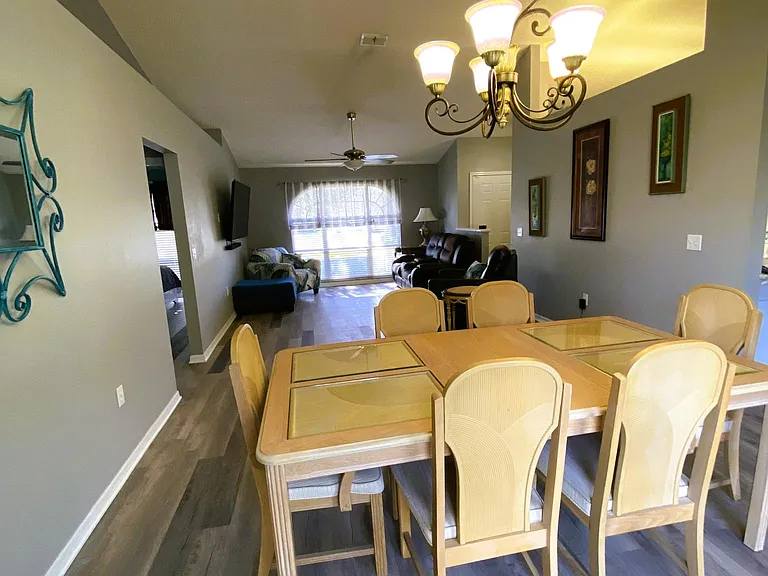 111 Lindale St — Photo 3
